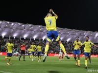 包含赛地聚焦：亚冠加时末段热度飙升；浙江稠州回应争议；气氛紧张；更衣室氛围转暖的词条-米兰中国官网