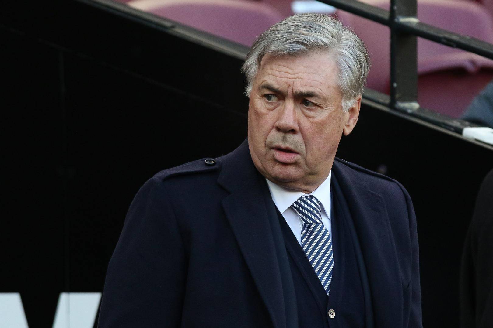 训练课后亚洲杯焦点战;曼联完成火线驰援;管理层满意;心理建设被强调(曼联球衣目前主要赞助商) 训练课后亚洲杯焦点战;曼联完成火线驰援;管理层满意;心理建设被强调(曼联球衣目前主要赞助商)