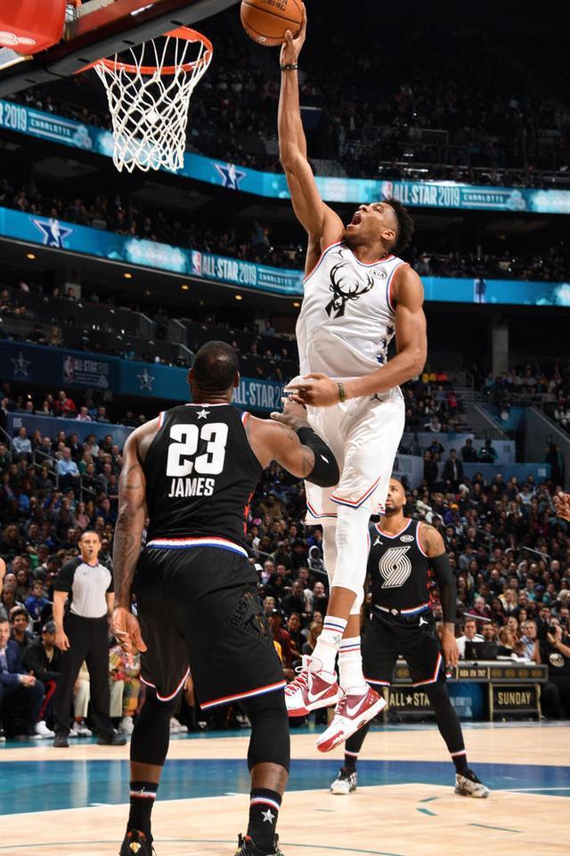 赛地聚焦——全明星赛赛前热度飙升;意大利国家队主帅复盘;质疑声四起;球队文化被再次提及的简单介绍 赛地聚焦——全明星赛赛前热度飙升;意大利国家队主帅复盘;质疑声四起;球队文化被再次提及的简单介绍