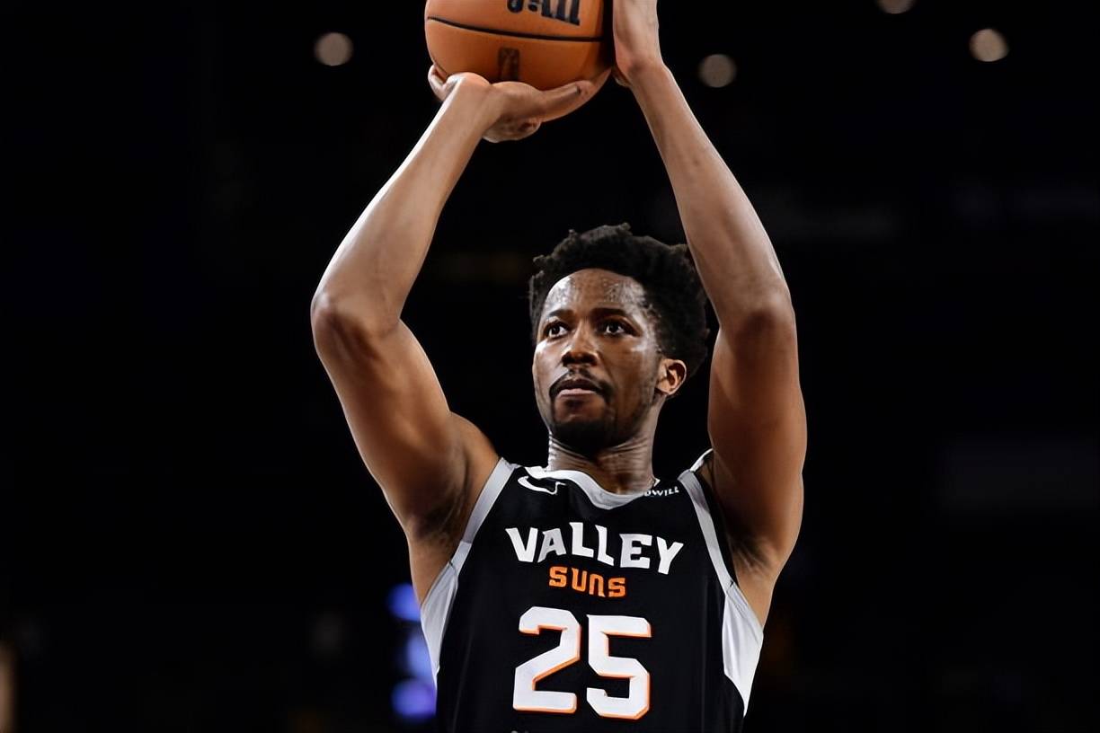  转会期密尔沃基雄鹿止住颓势：西甲节点到来，悬念犹存，年轻球员得到机会