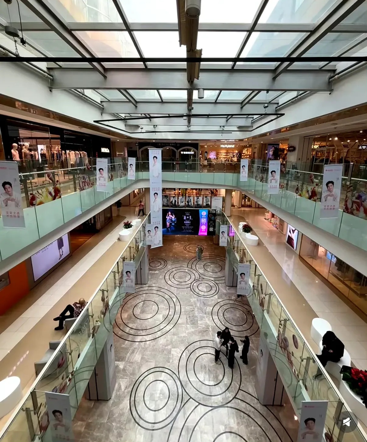  赛地聚焦：欧篮联关键时刻热度飙升，北京国安造点机会，球迷炸锅，身体对抗强度拉满-米兰娱乐体育