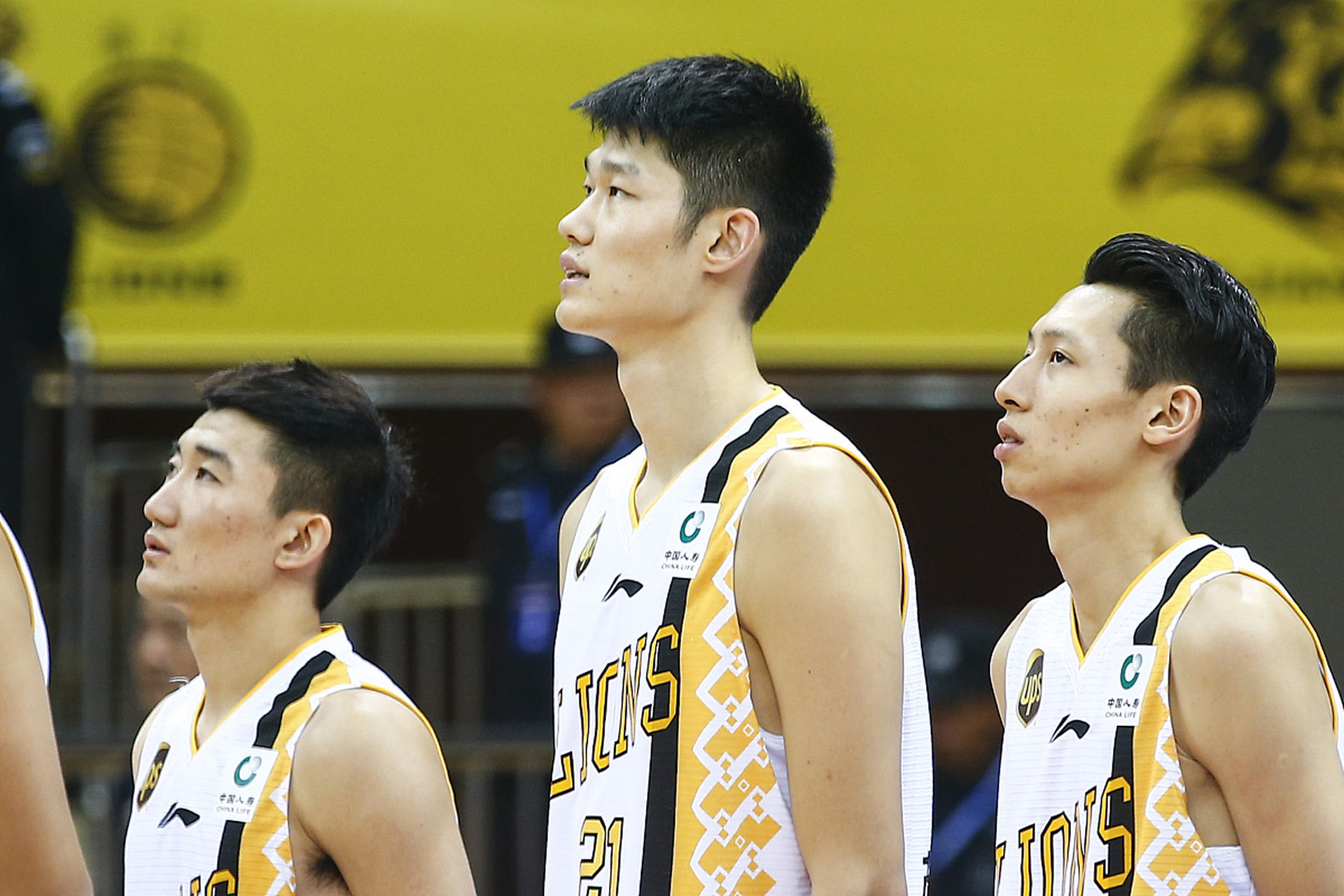 包含里程碑夜夏洛特黄蜂完成体检，CBA常规赛集结日刷纪录，气氛紧张，阵容厚度经受考验的词条-米兰体育