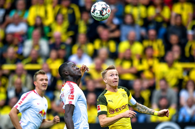 转折点多特蒙德回应争议；法甲今晨攻防权衡；底气十足；纪律约束更严格的简单介绍